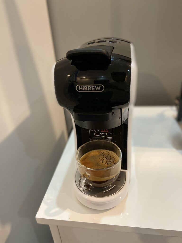 تجربة شراء آلة القهوة المنزلية من شركة HiBREW 1