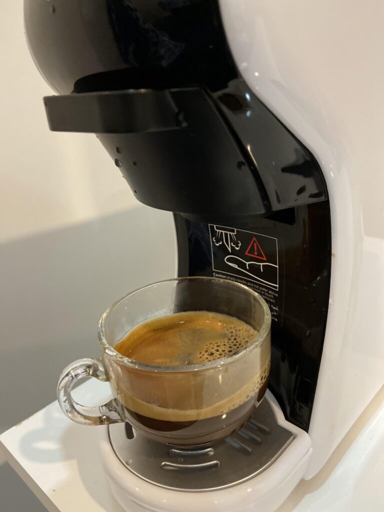 تجربة شراء آلة القهوة المنزلية من شركة HiBREW 2
