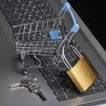 9 خطوات استباقية لحماية مشترياتك عبر الإنترنت
